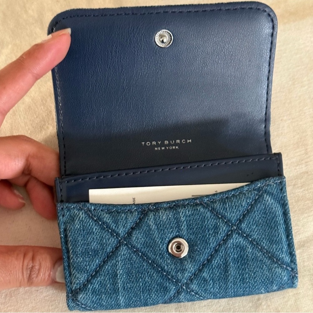 New Tory Burch Denim WILLA DENIM MINI TOP HANDLE BAG & matching cardholder - Picture 9 of 11